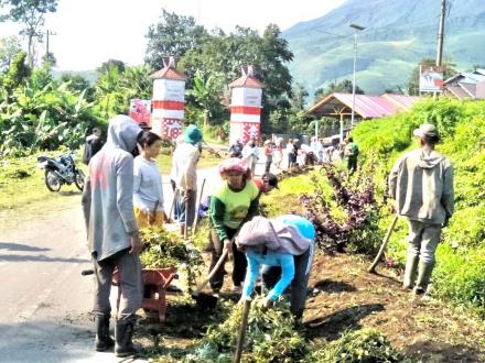 Tradisi Di Desa Kutarayat Menyambut Kerja Tahun Di Bulan Oktober Desa Kutarayat Simalem Gotong Royon